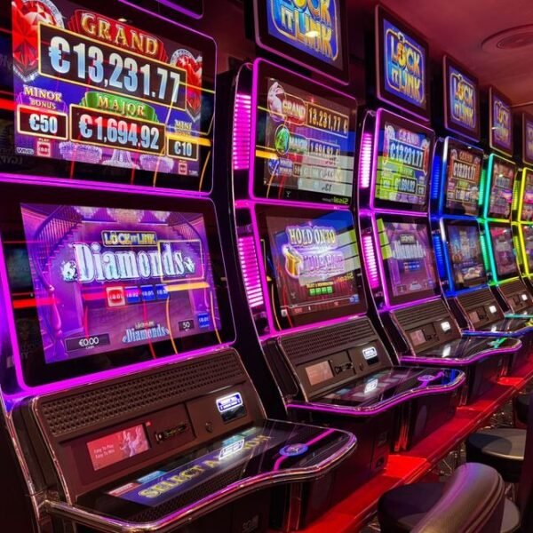 How Multiplayer Instant Games Handle Shared Round Outcomes