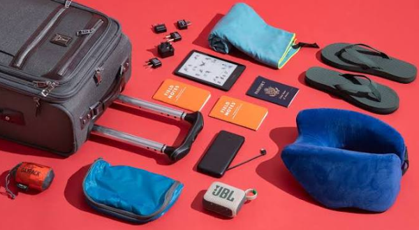 Choosing a Compact Everyday Accessory for Modern Life